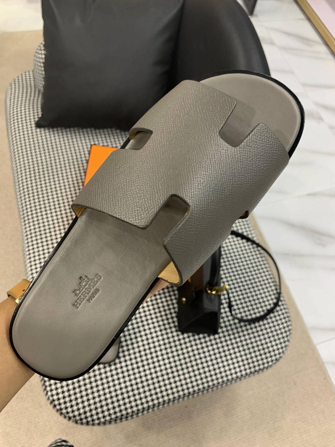 Hermes Man Slippers-22